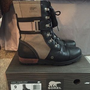 Sorel Major Carly combat style boot