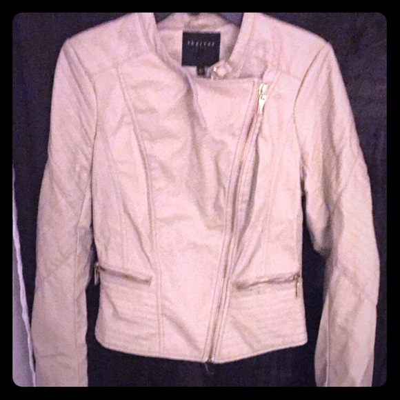 Beautiful faux leather jacket!!!🙈🎀