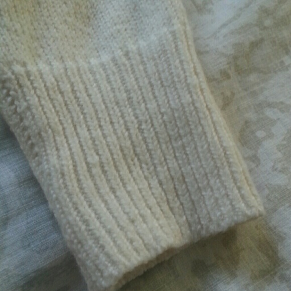 Off white sweater - Picture 3 of 3