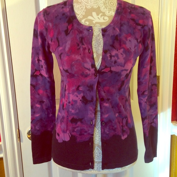 ⛵️Sale 🌺 Pink Purple Navy floral cardigan