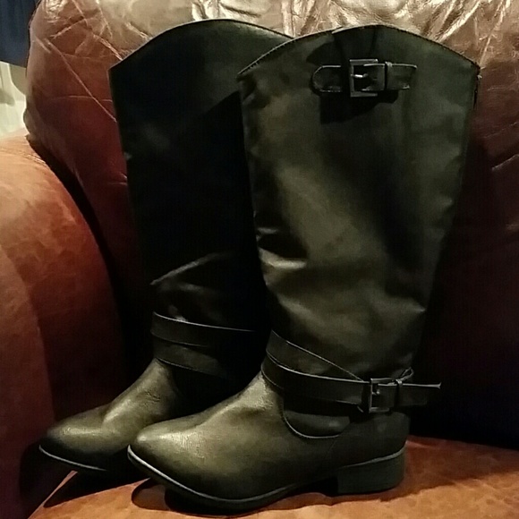 Maurices boots.