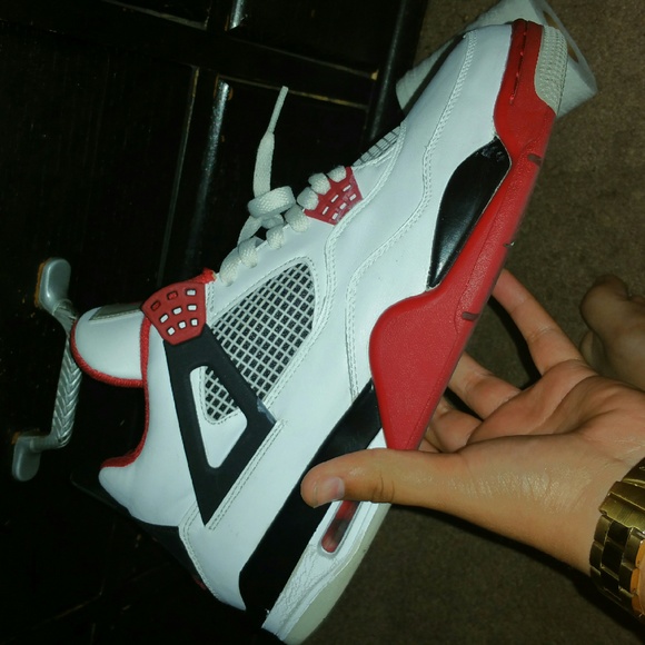 Jordan 4