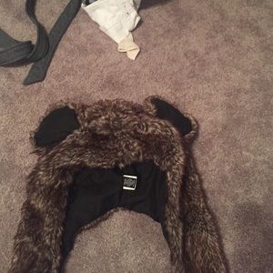 Bear hat with arms and pockets