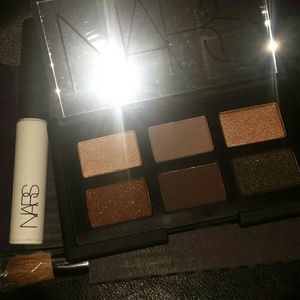 NARS "AND GOD CREATED THE WOMAN" & LIP BUNDLE
