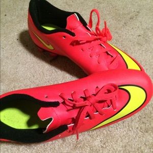 BRAND NEW Nike Soccer Cleats ⚽️