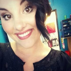 Meet your Posher, Karissa