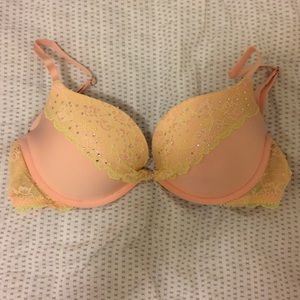 VICTORIA'S SECRET bombshell bra