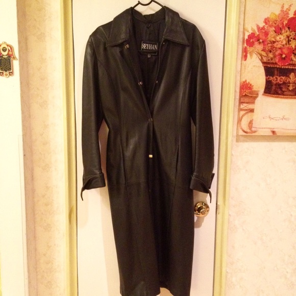 Long black leather coat! Sz L