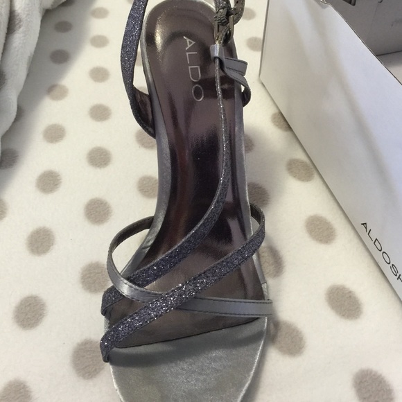 High heels - Picture 2 of 3