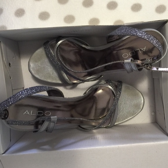 High heels - Picture 3 of 3