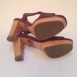 frye sandals men's