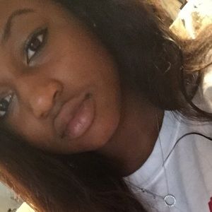 Meet your Posher, Daydra