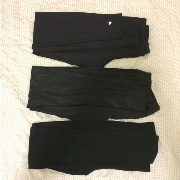 BUNDLE OF THREE WORKOUT PANTS/leggings