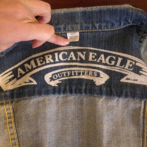 NWOT AMERICAN EAGLE JEAN DENIM JACKET - Picture 4 of 4
