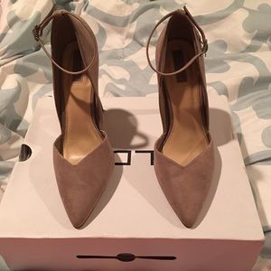Forever 21 suede taupe heels