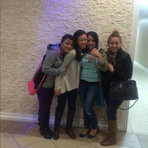 Meet your Posher, Estefany