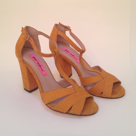 Betsey Johnson T-strap Genuine Suede Sandals