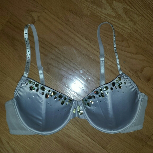 NWOT Fredericks of Hollywood Embellished Bra