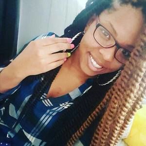 Meet your Posher, Sabrina