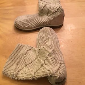 Ugg beige knit boots
