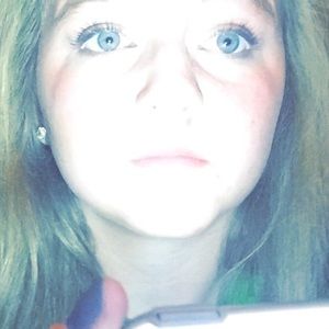 Meet your Posher, Alexis