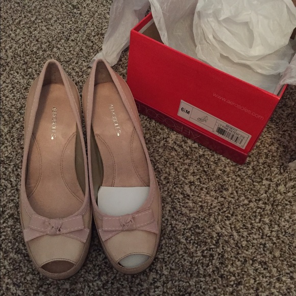 Lt pink patent aerosols shoes