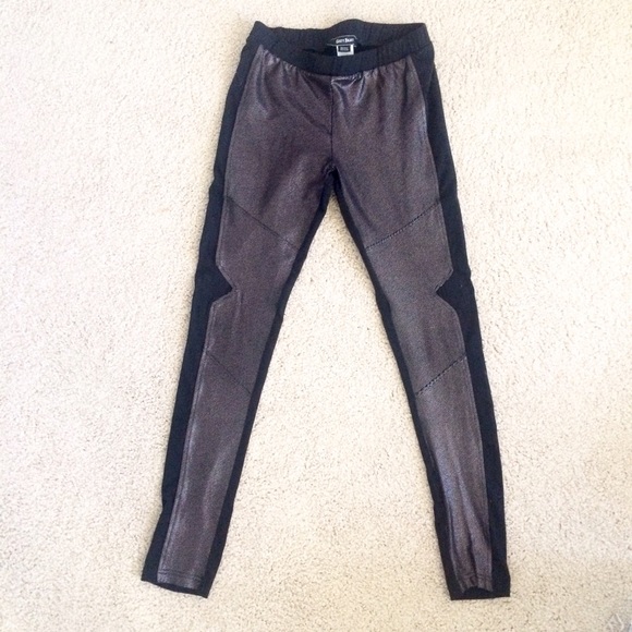 🌀SOLD🌀Metallic Embroidered Black Leggings