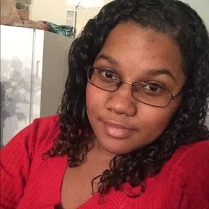 Meet your Posher, Darnisha