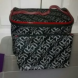 Kenneth Cole Reaction Cosmetic Case Set