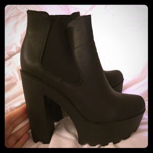 Boohoo Jessy Platform Boots