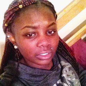 Meet your Posher, Danielle