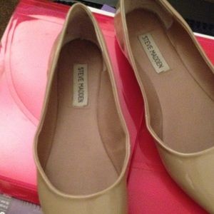 NUDE Pointed toe Steve Madden Flats