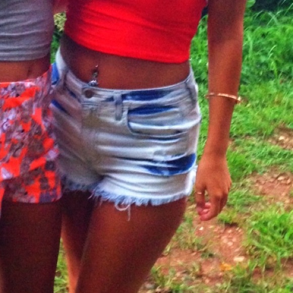 High waisted bleach shorts size L