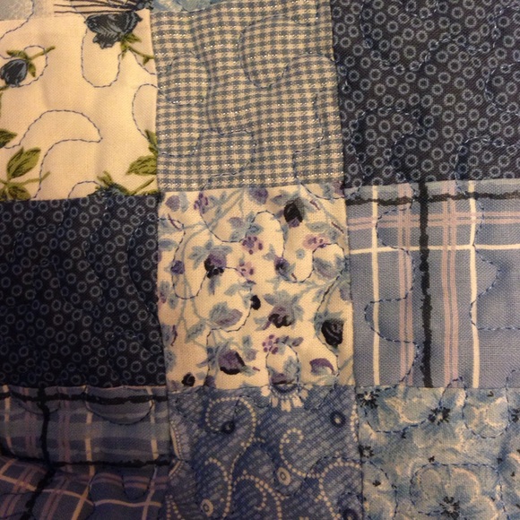 Blue floral design messenger bag - Picture 4 of 4