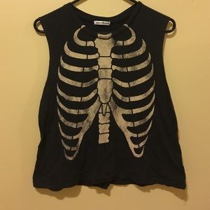 Cool cut off skeleton tshirt