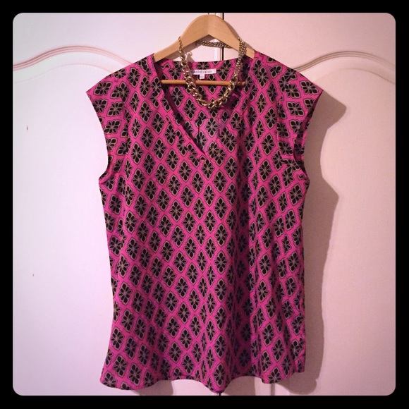 daniel rainn pink sleeveless blouse