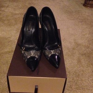 LV Luxembourg Mono Pump