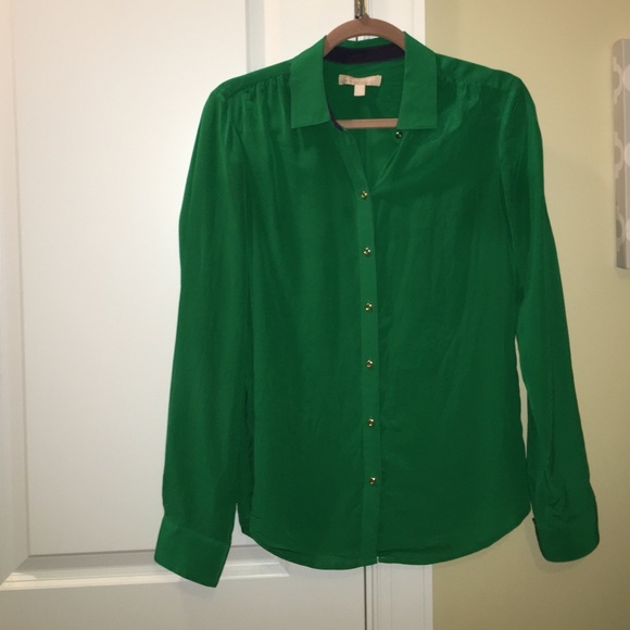 Banana republic kelly green silk blouse S