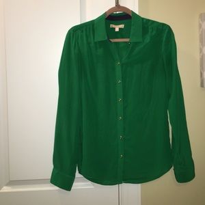 Banana republic kelly green silk blouse S