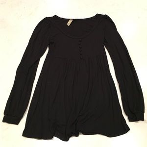 Cute Black long sleeved shirt with buttons