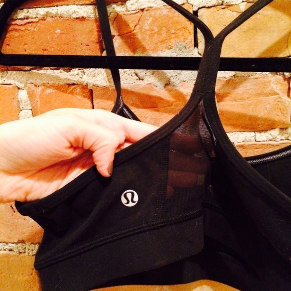 Lululemon sports bra