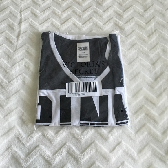 PINK Victoria's Secret Tops - NWT PINK Perfect V neck Tee
