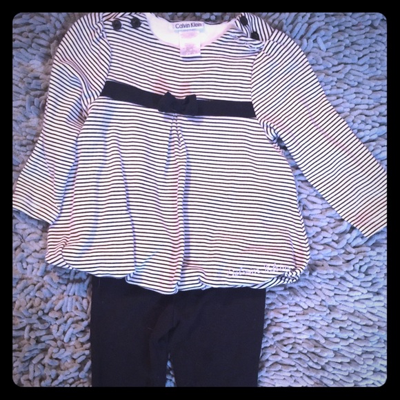 Calvin Klein girls set black and white striped