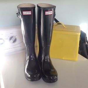 NEW Women's tall black gloss Hunter Rain Boots