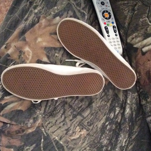 Vans - Picture 2 of 3