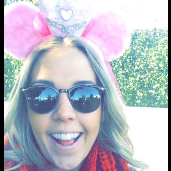 Meet your Posher, Jenelle