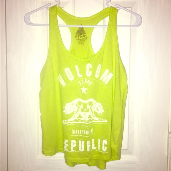 Volcom Tank - Picture 1 of 3