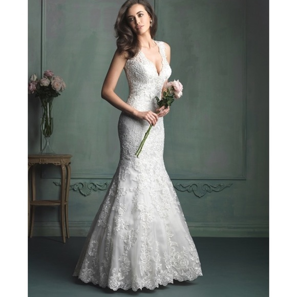 SOLD 💖Allure bridal lace style 9104 keyhole back - Picture 2 of 4