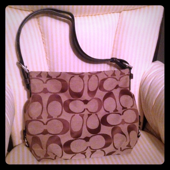 Coach 24cm Signature Zip Duffle Shoulder Bag