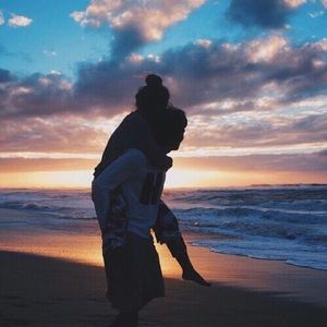 Meet your Posher, Aurora